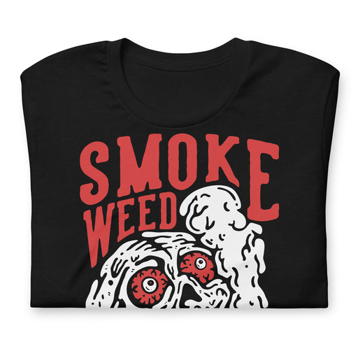 Smoke Weed Everyday - Tshirt - With a skull smoking a joint and blowing smoke - Black Folded Shirt